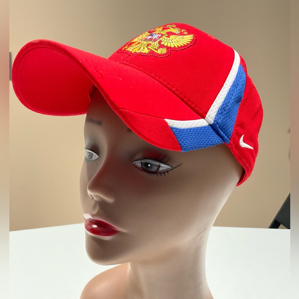 🍏🍏 Nike Legacy 91 Red/Gold Dry-Fit Hat, OS